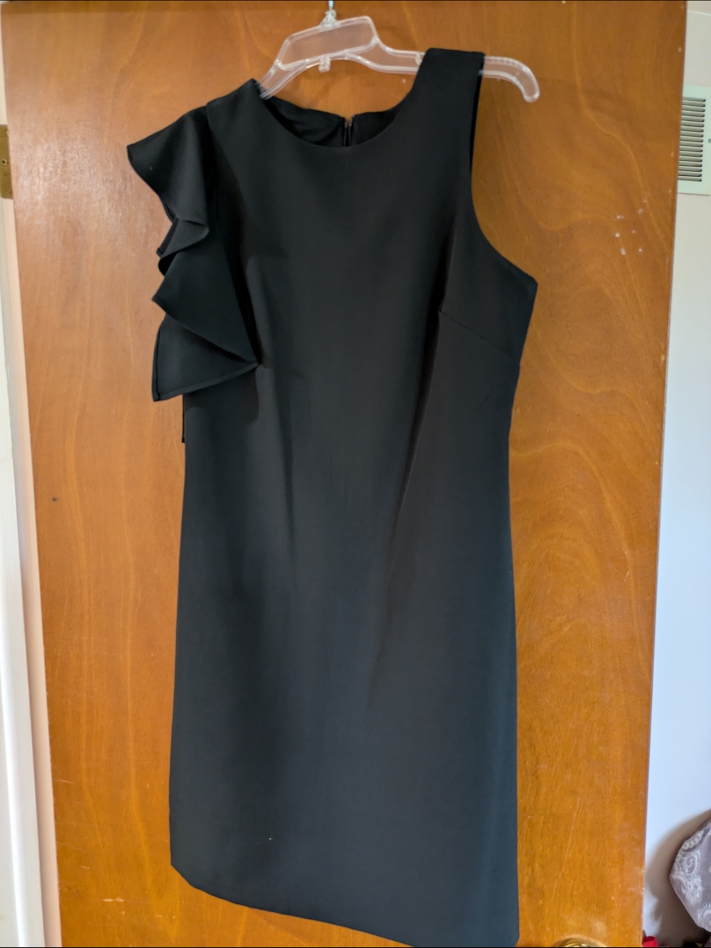 julia jordan Black One-Shoulder Ruffle Sheath Dress